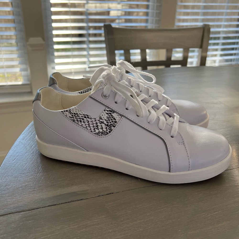 Women’s Footjoy Links Golf Sneakers 8.5 waterproof